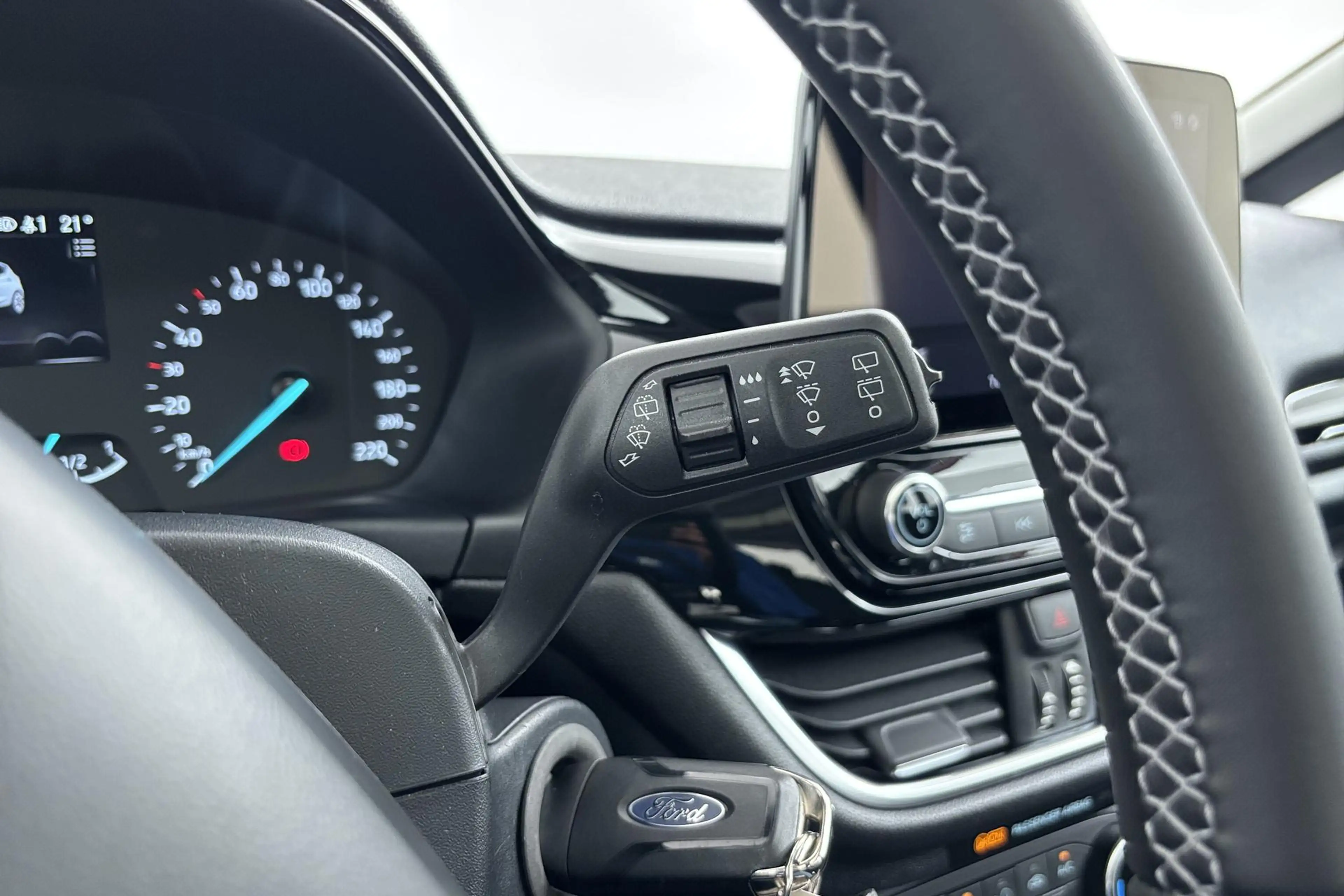 Ford Fiesta 1.0 EcoBoost Titanium Nagenoeg nieuw en verrassend — photo 29