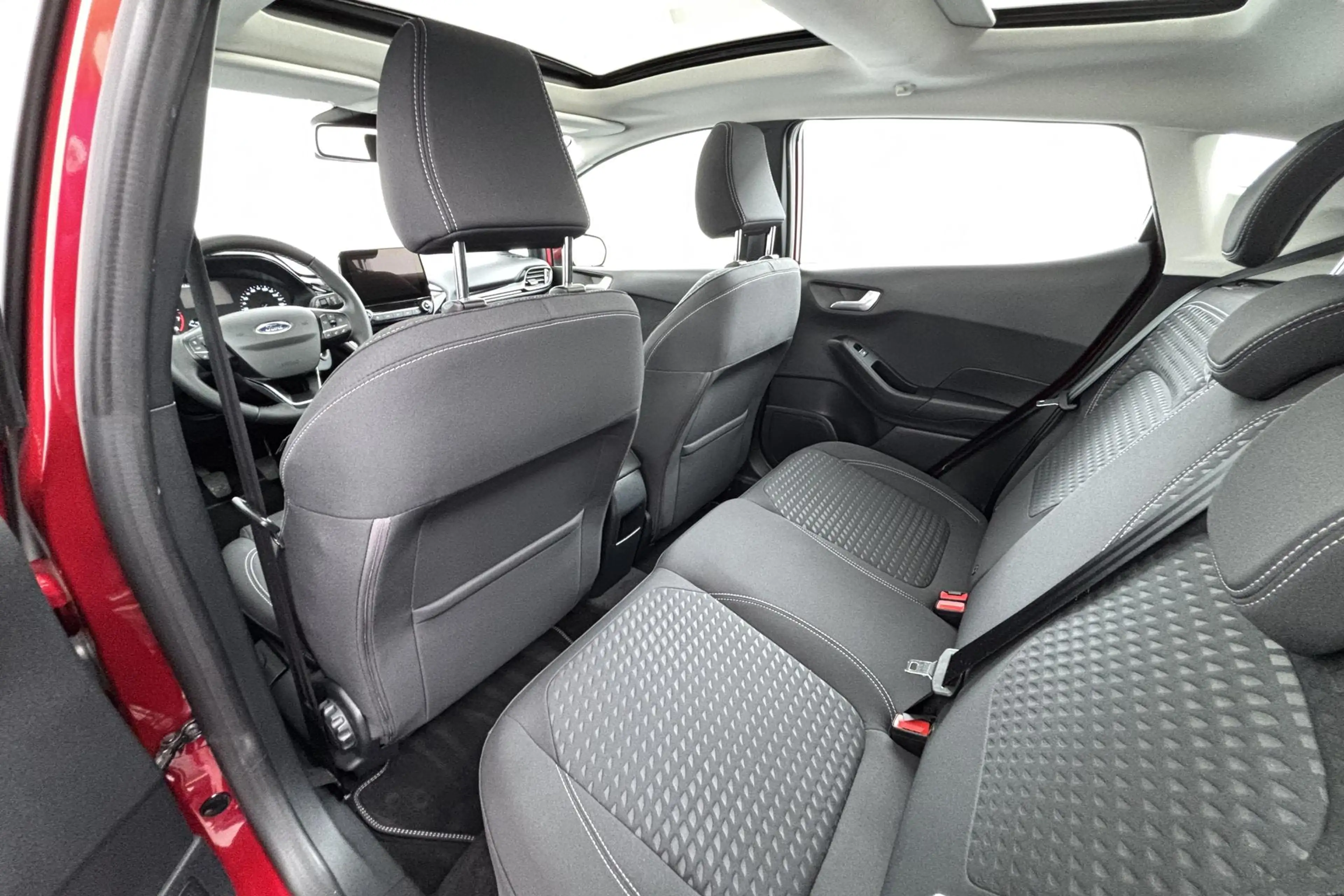 Ford Fiesta 1.0 EcoBoost Titanium Nagenoeg nieuw en verrassend — photo 32