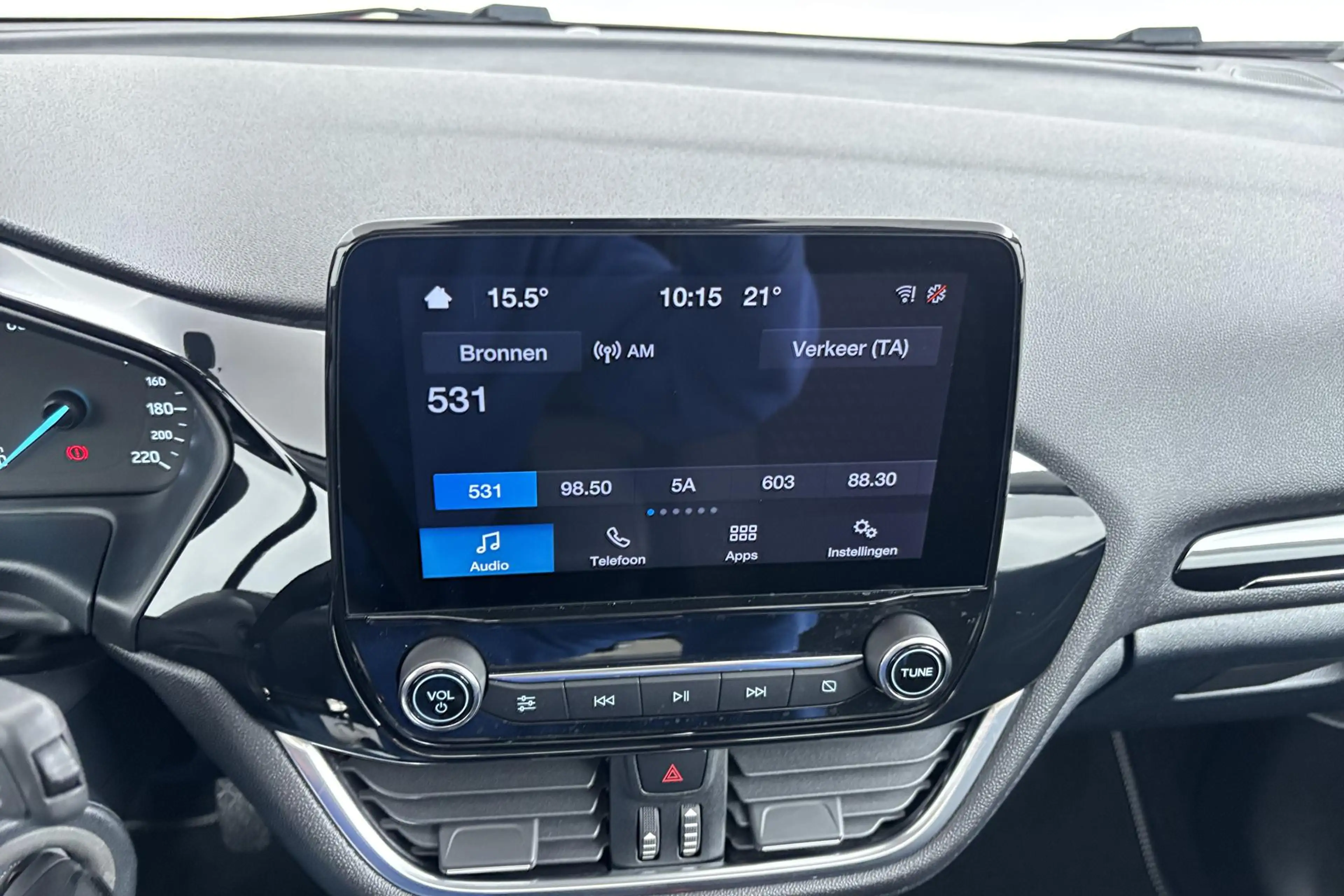 Ford Fiesta 1.0 EcoBoost Titanium Nagenoeg nieuw en verrassend — photo 4