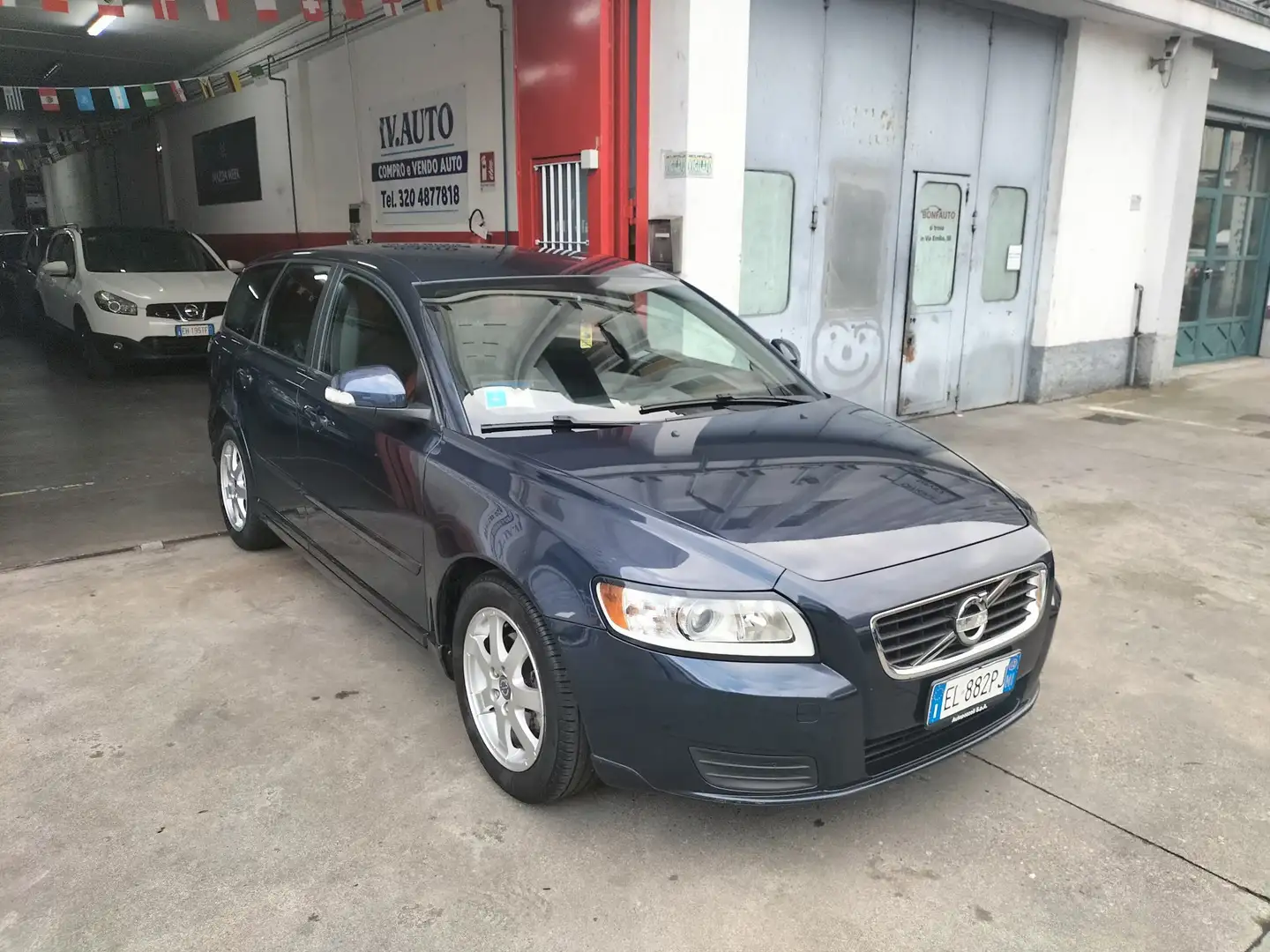 Volvo V50 1.6 d2 Polar 115cv km 75000 Azul - 1