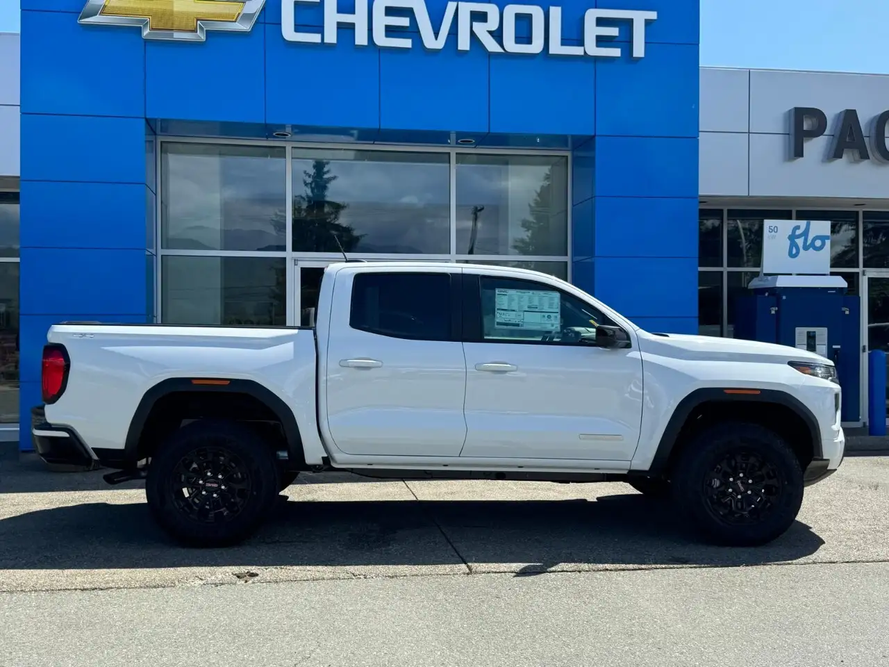 GMC Canyon снимка GMC Canyon