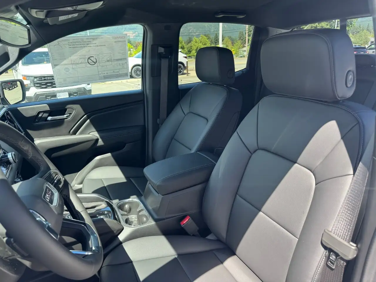 GMC Canyon снимка GMC Canyon