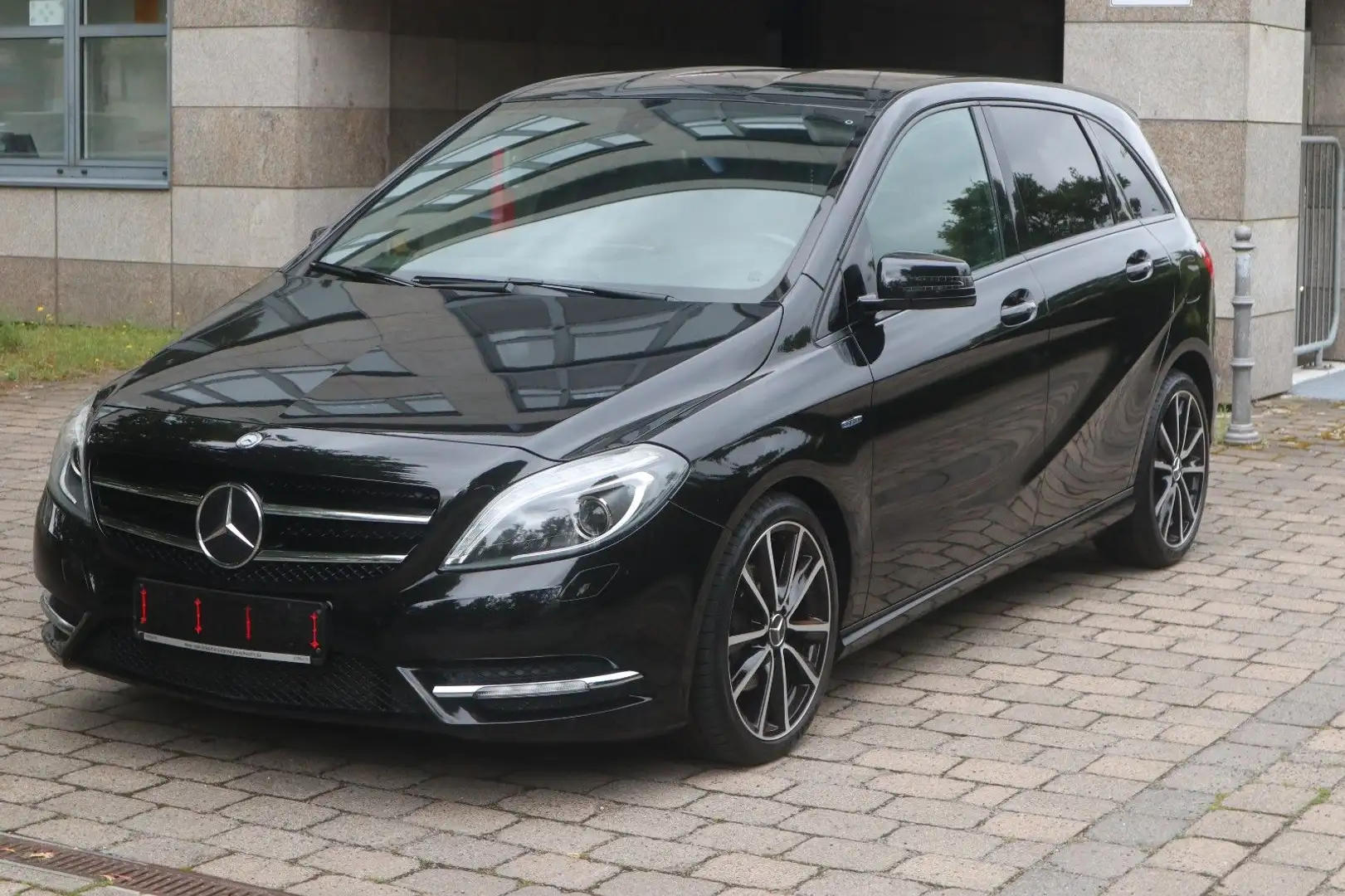 Mercedes-Benz B 180 Leder MemoryPaket Rückfahrkam Scheckheft Schwarz - 1