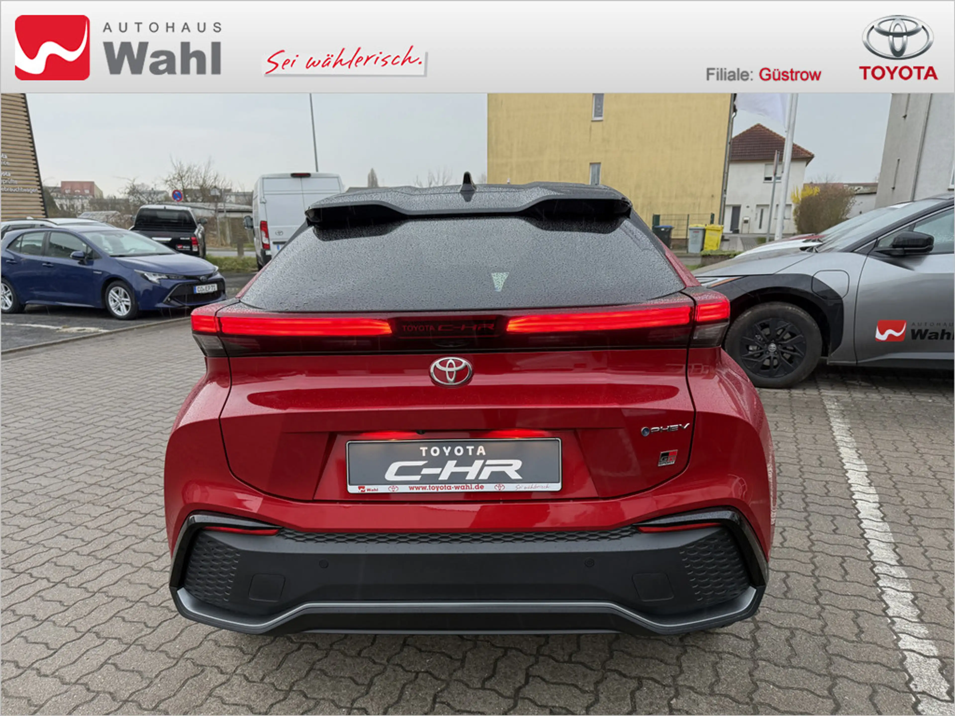 Toyota C-HR 2.0 Plug-In Hybrid FWD GR Sport — photo 4