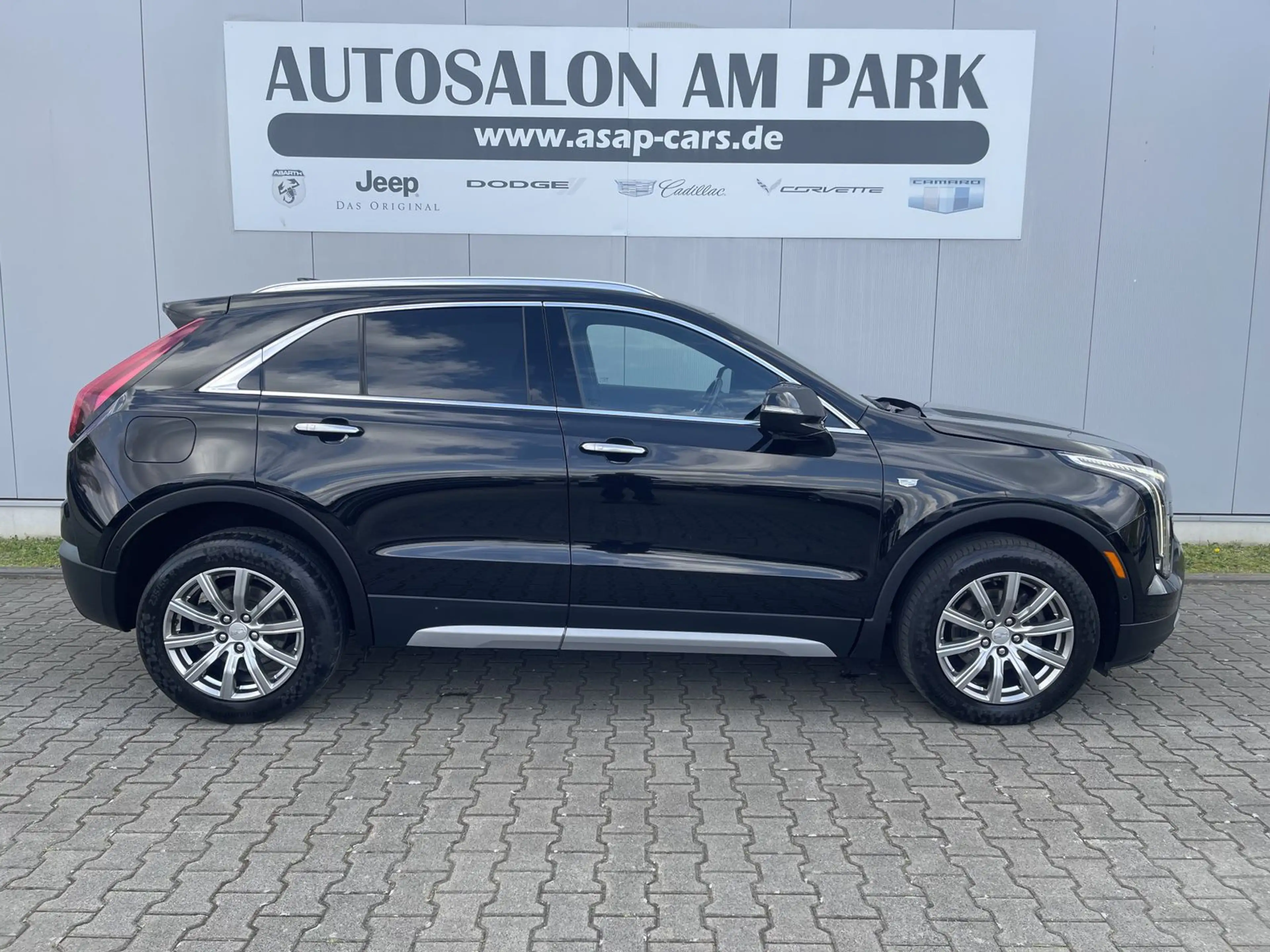 Cadillac XT4 Premium Luxury 350D — photo 17