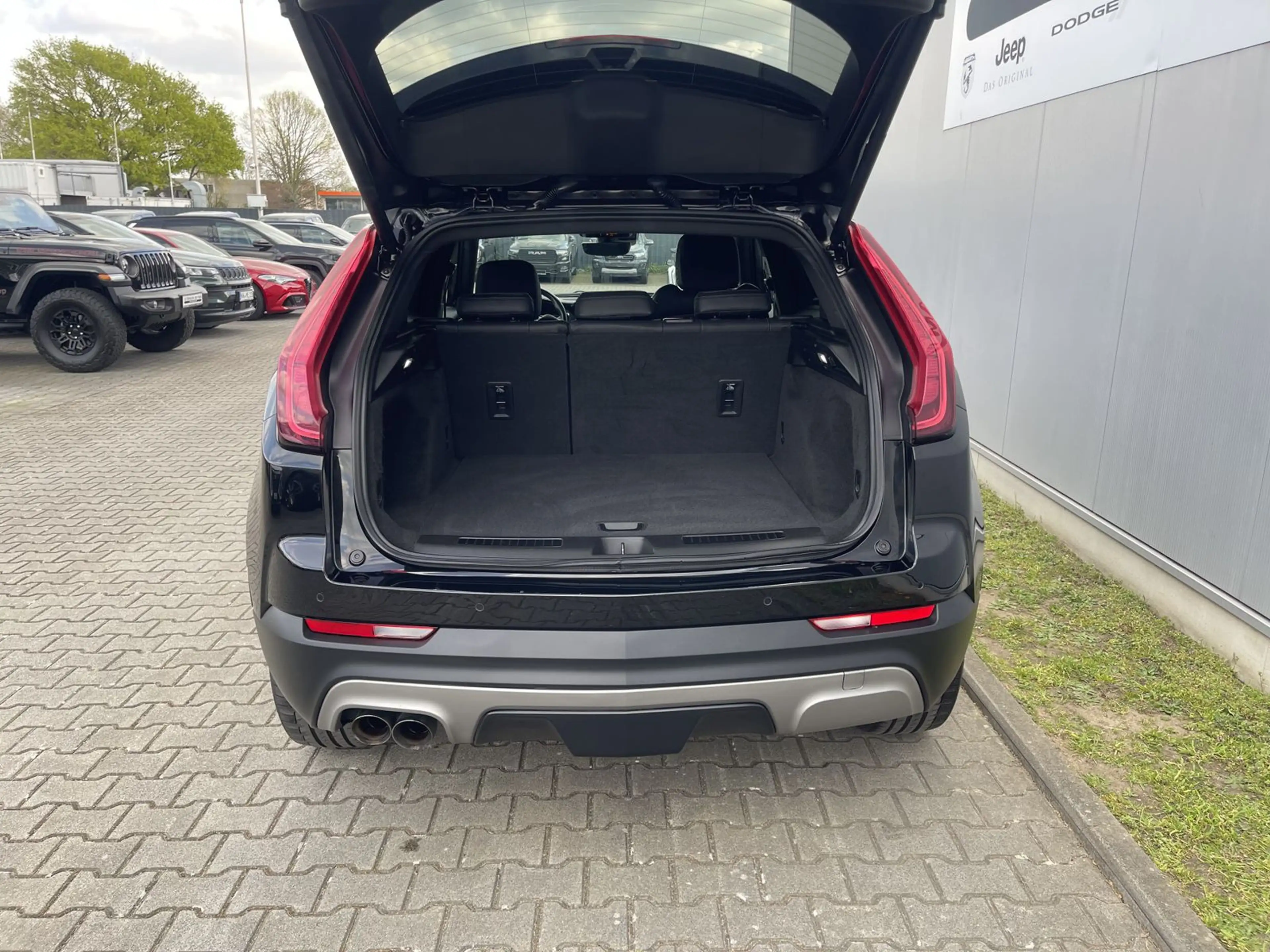 Cadillac XT4 Premium Luxury 350D — photo 5