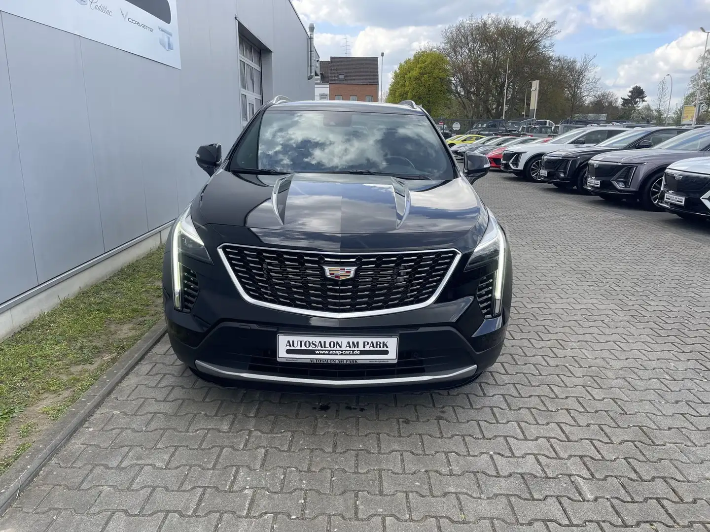 Cadillac XT4 Premium Luxury 350D Schwarz - 2