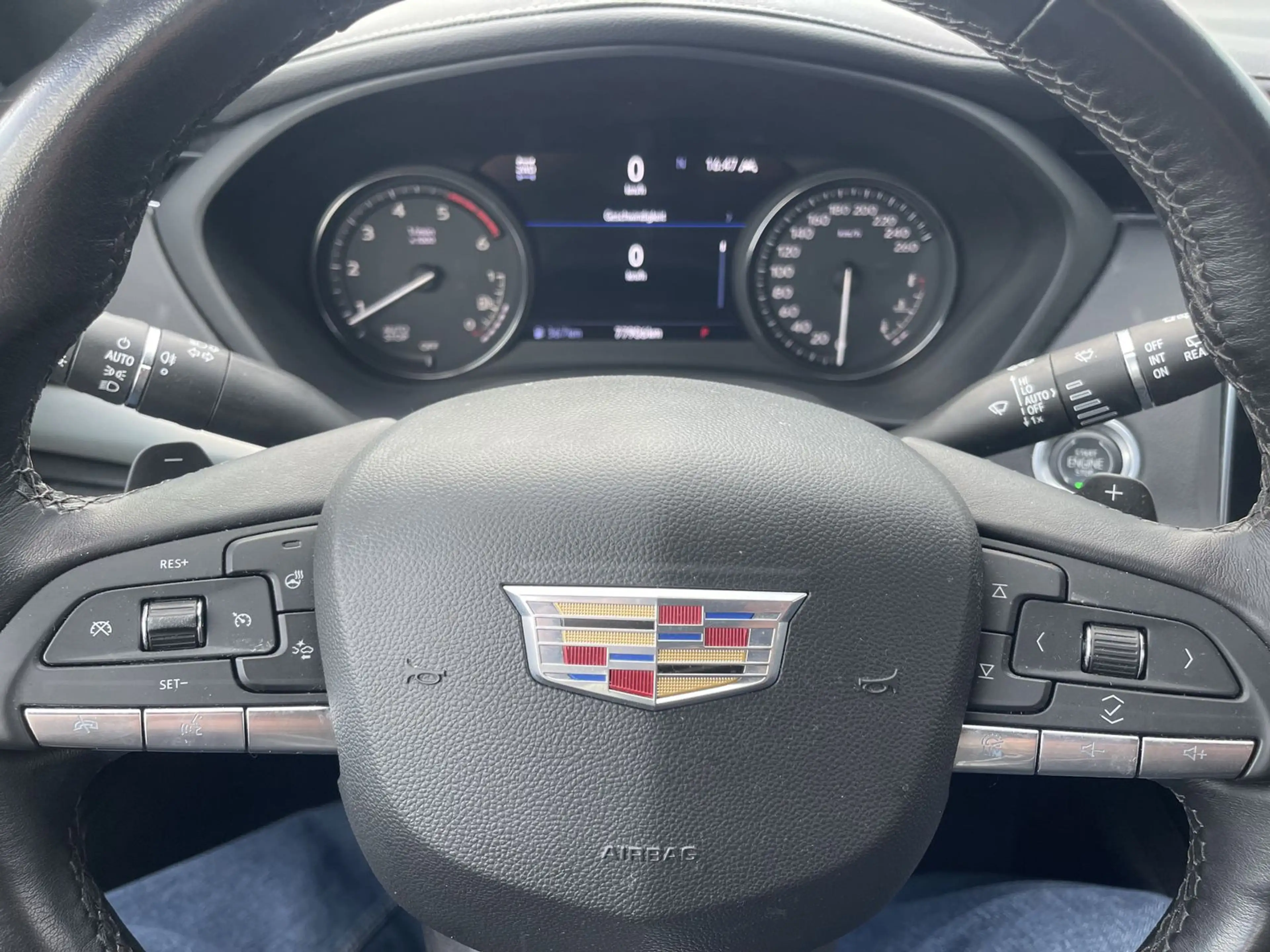 Cadillac XT4 Premium Luxury 350D — photo 21