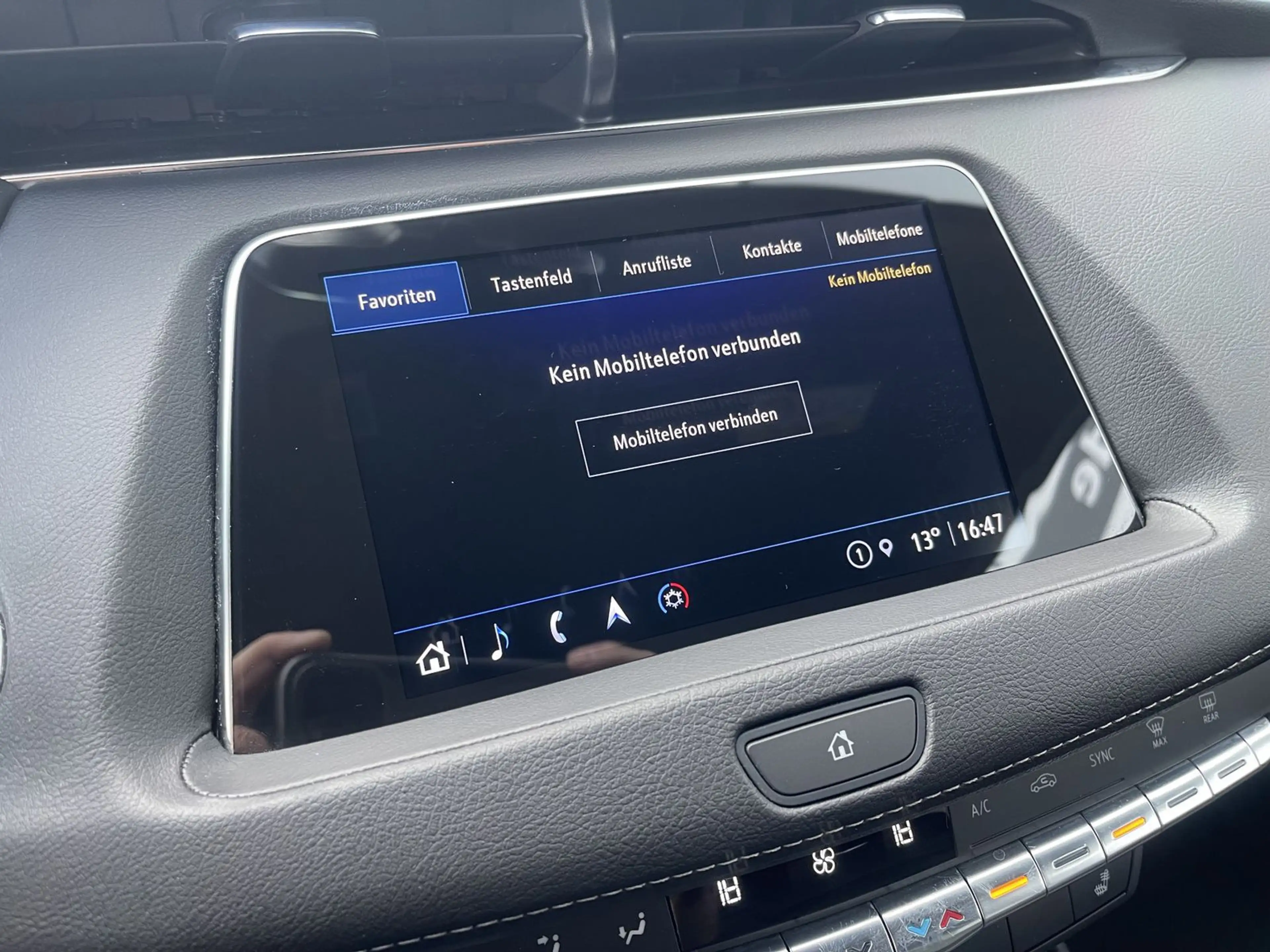 Cadillac XT4 Premium Luxury 350D — photo 30