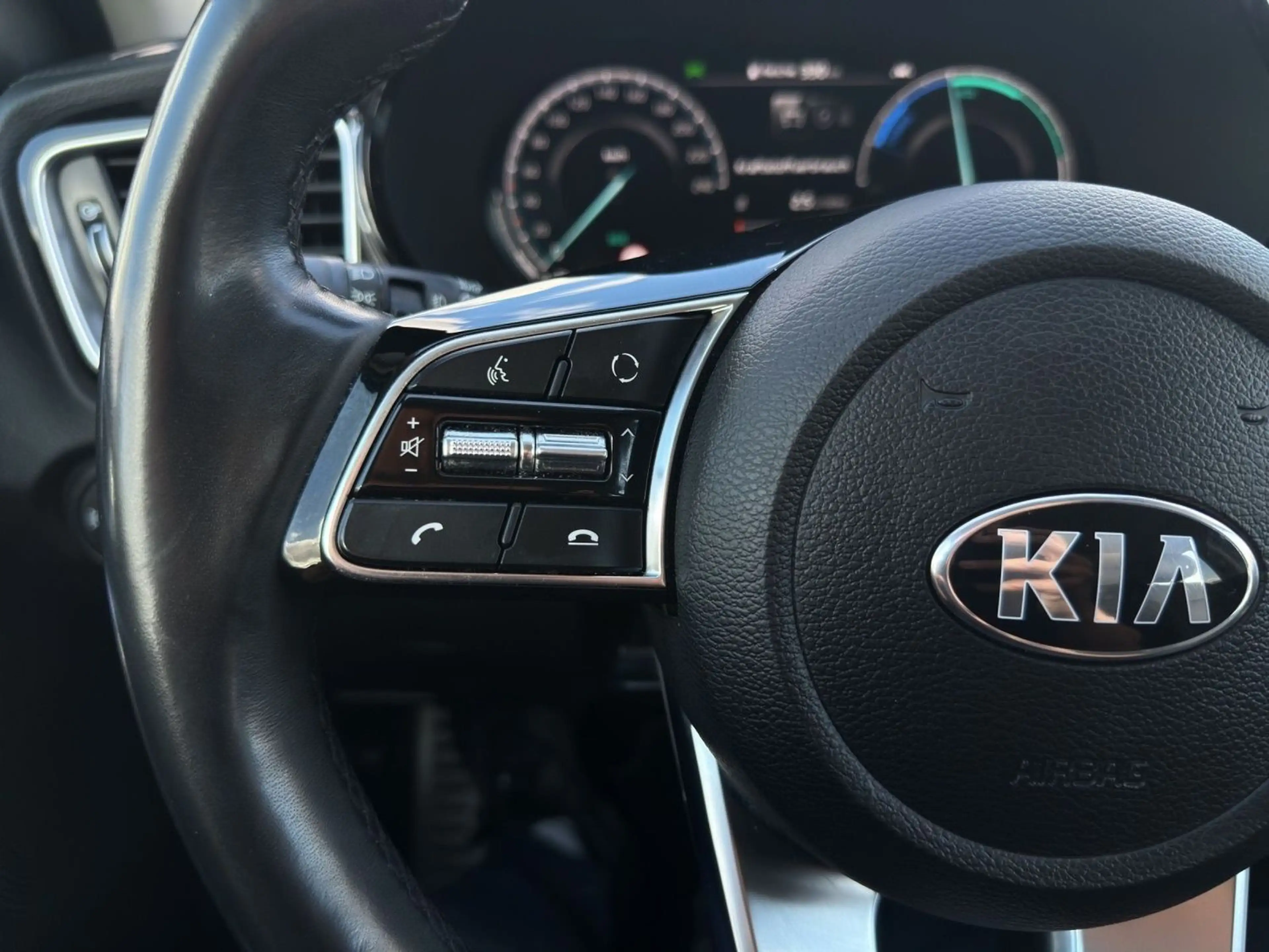 Kia XCeed Platinum Edition Plug-in Hybrid 1.Hand — photo 15