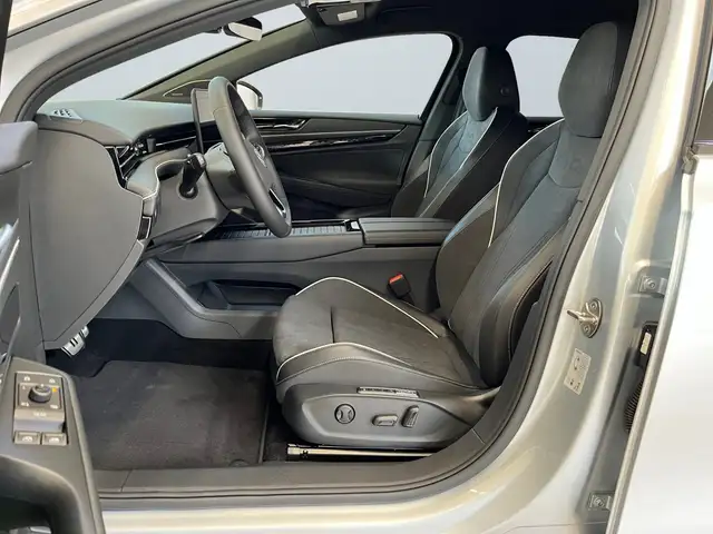 Volkswagen Id.7 view 7