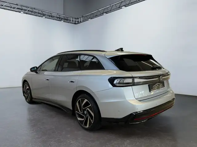Volkswagen Id.7 view 4