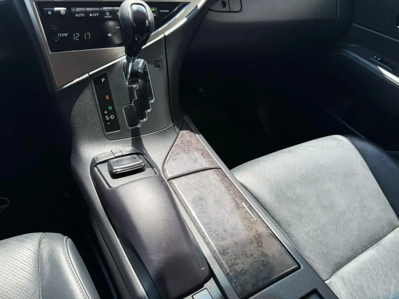 Lexus RX снимка Lexus RX