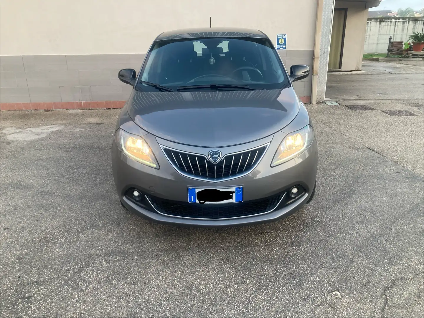 Lancia Ypsilon 1.0 firefly hybrid Gold s&s 70cv - 2