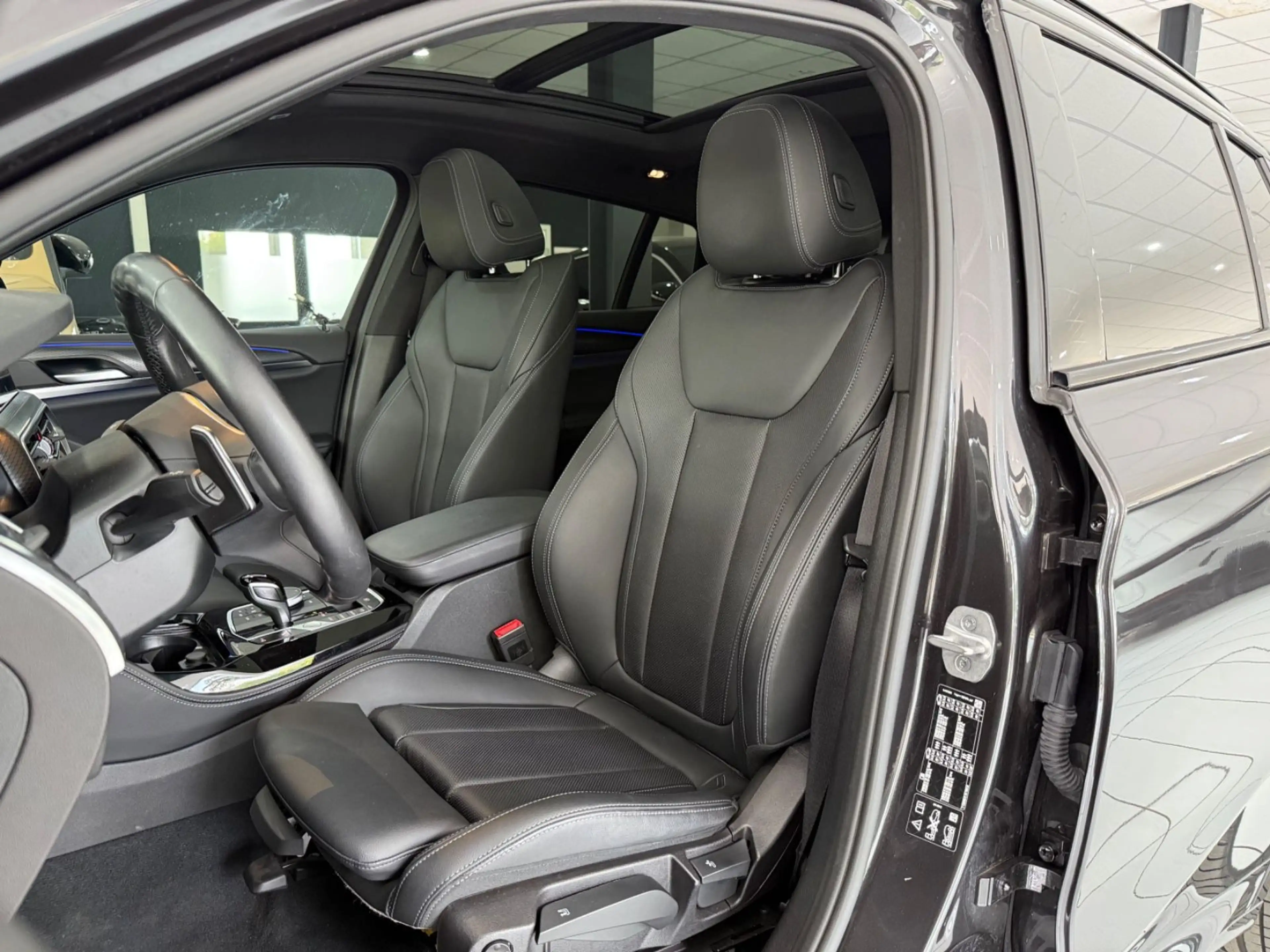 BMW X4 xDrive 20d*M-PAKET*PANO*ACC*KAMERA*AHK*HIFI* — photo 5