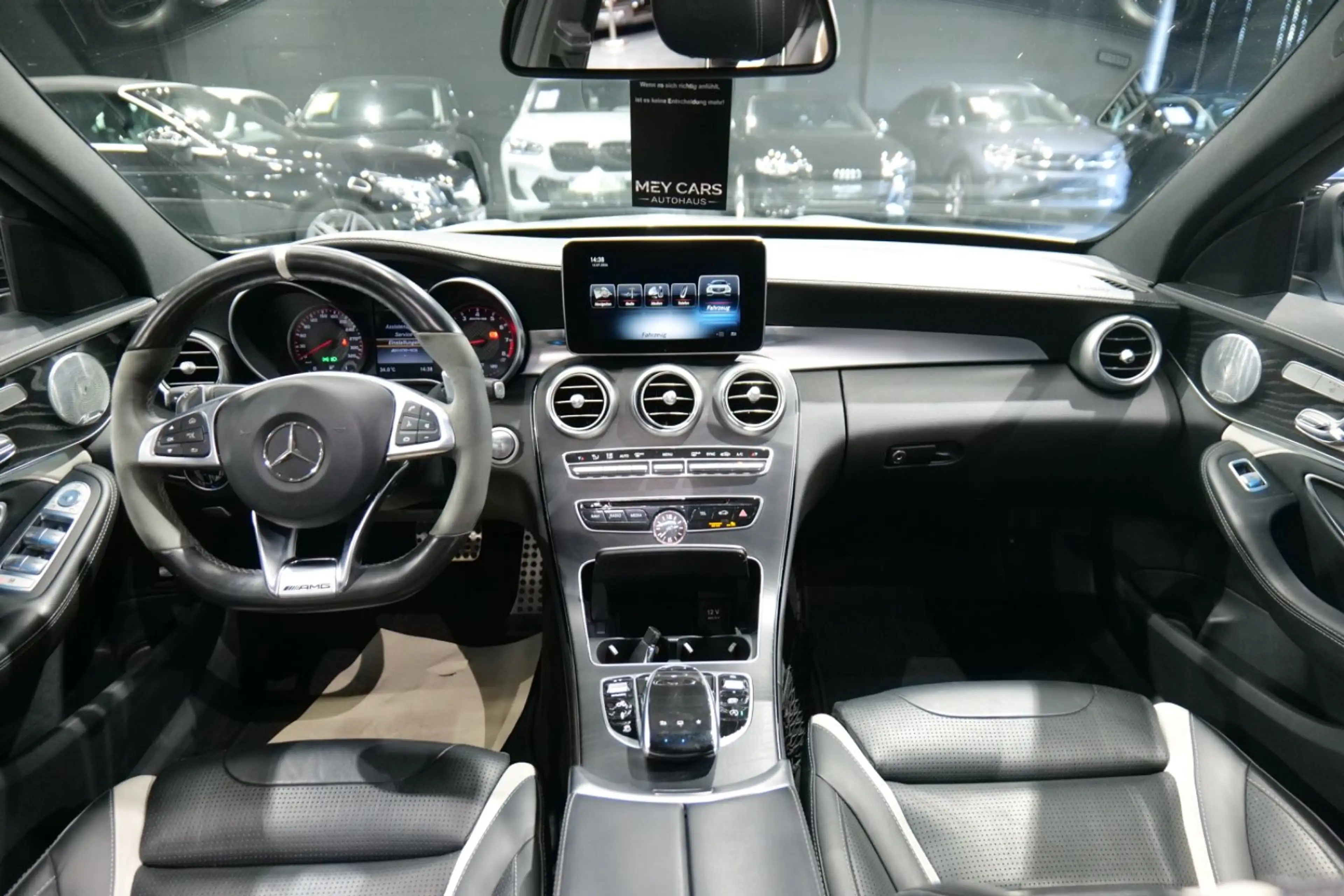 Mercedes-Benz C 63 AMG S*Keramik*Designo*Pano*Memory*HUD*360* — photo 12