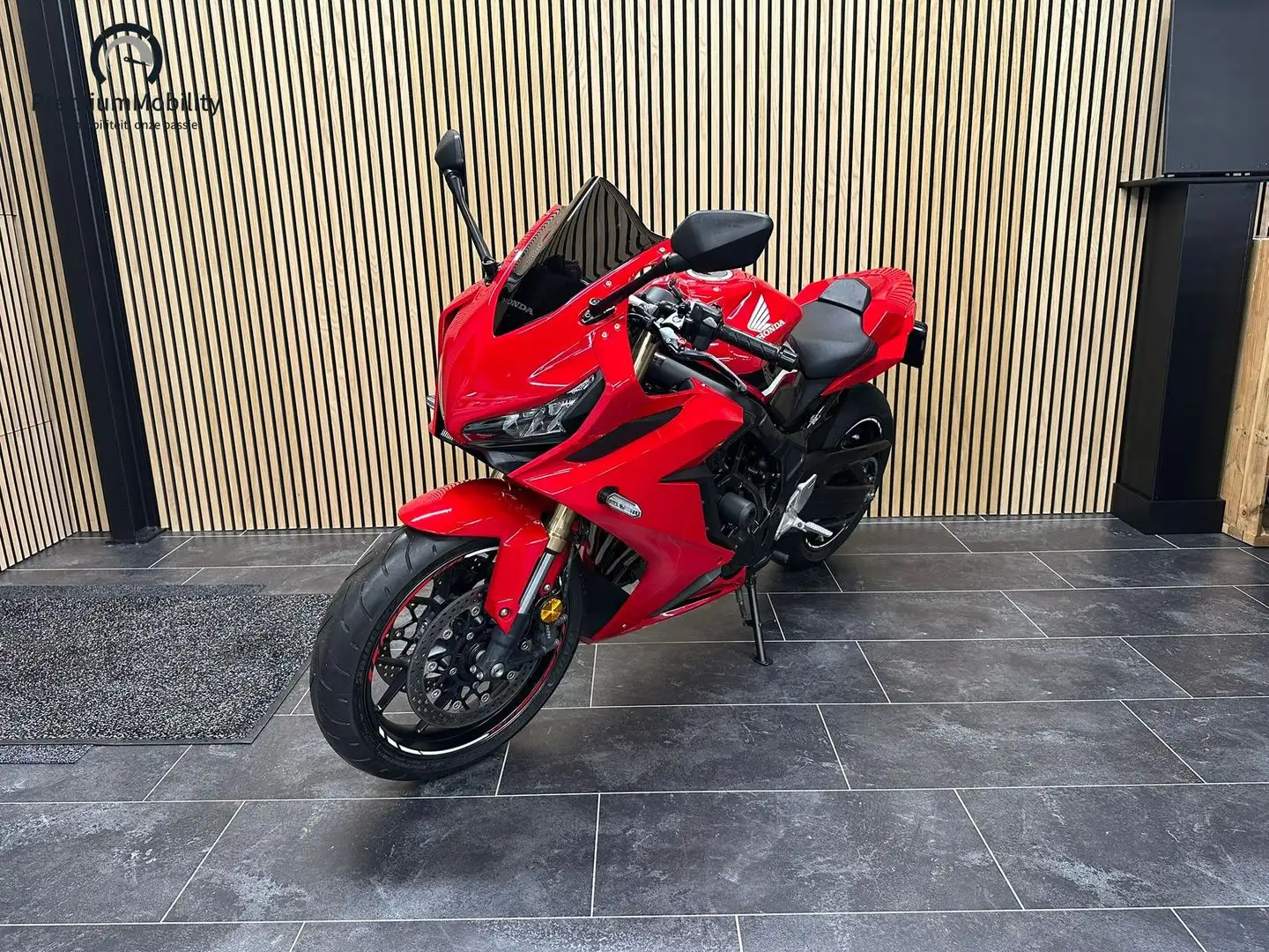 Honda CBR 650 R Rouge - 2