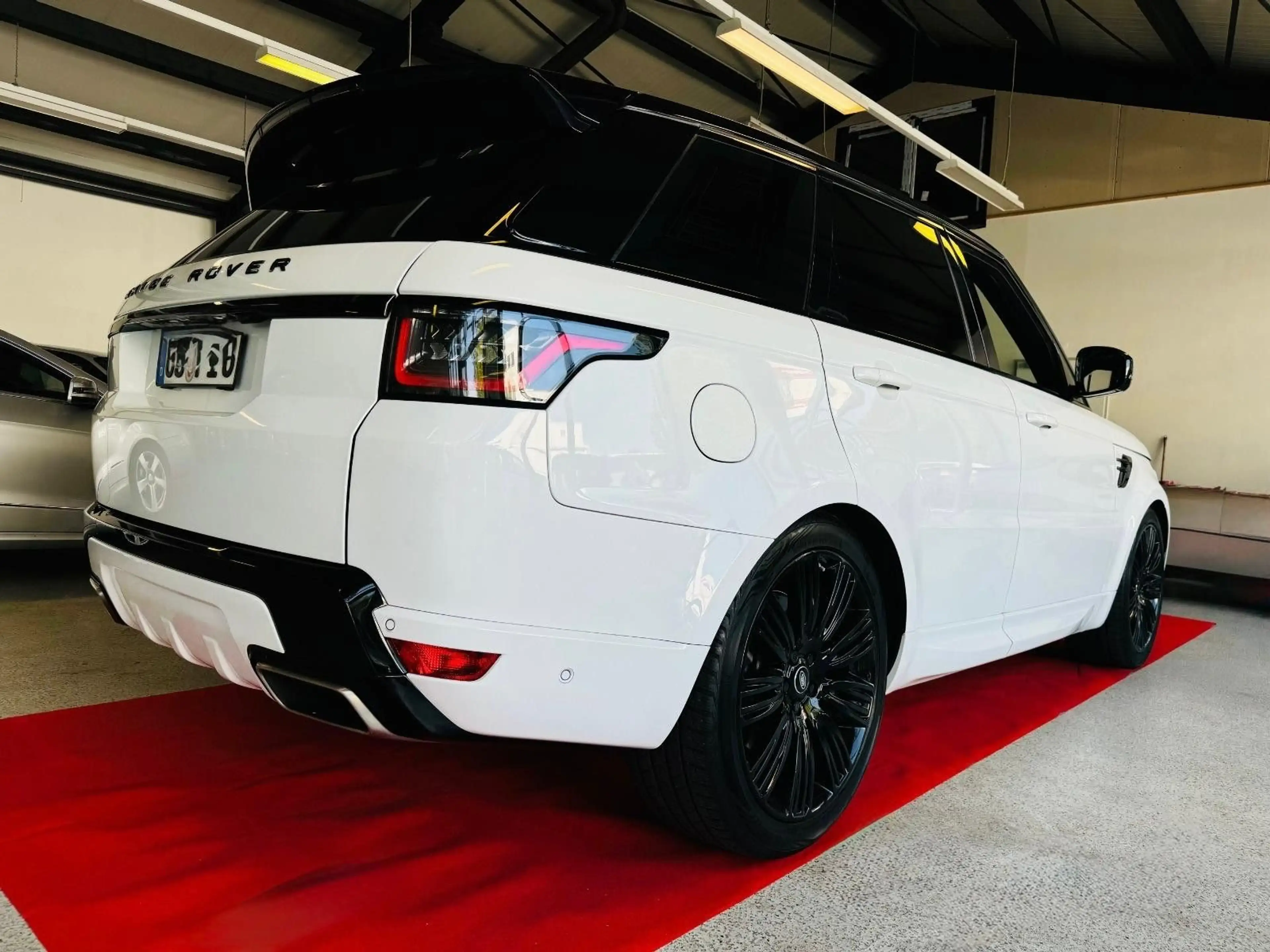 Land Rover Range Rover Sport HSE Dynamic — photo 3