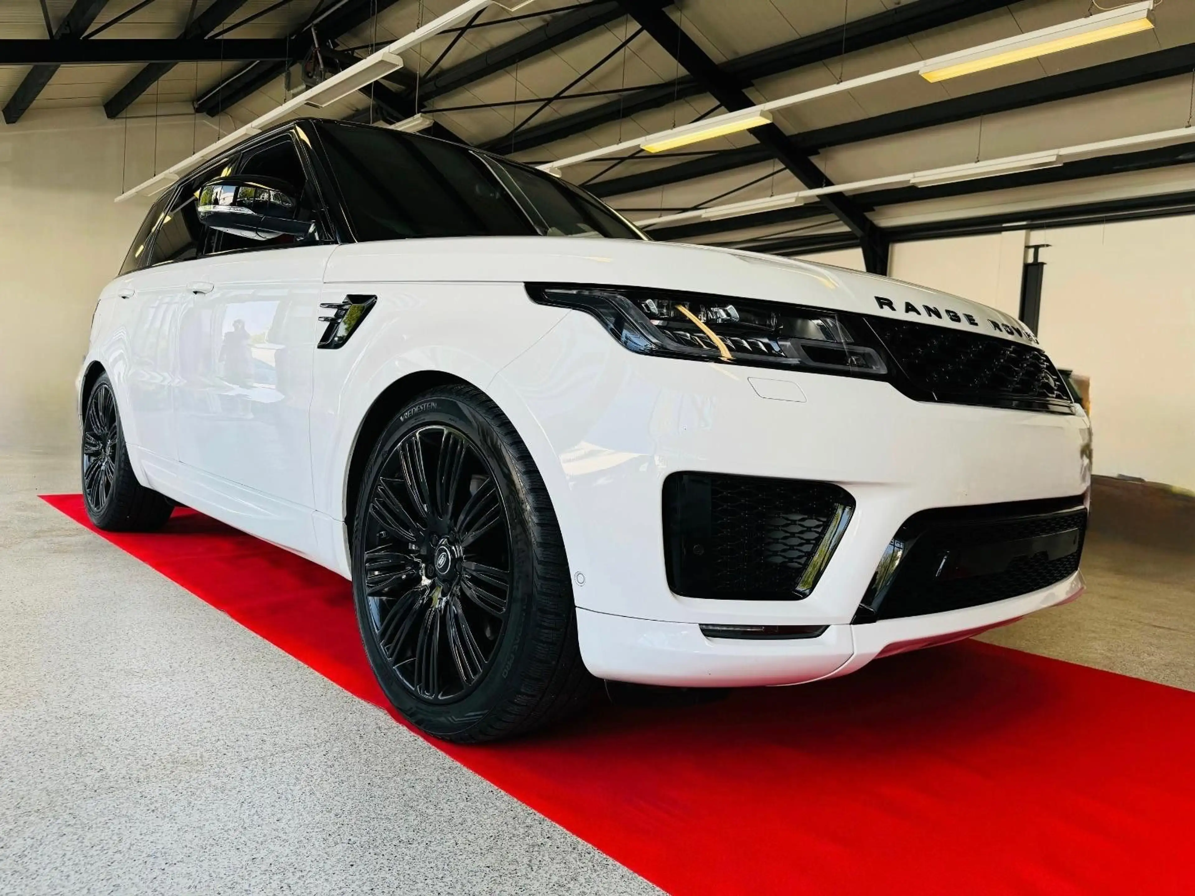 Land Rover Range Rover Sport HSE Dynamic — photo 4