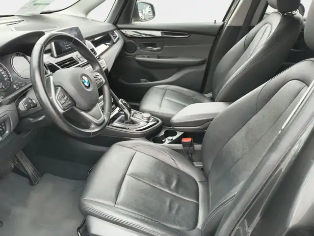 BMW 2 Series view 12