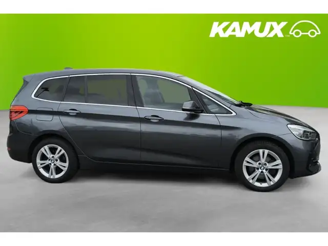 BMW 2 Series view 3