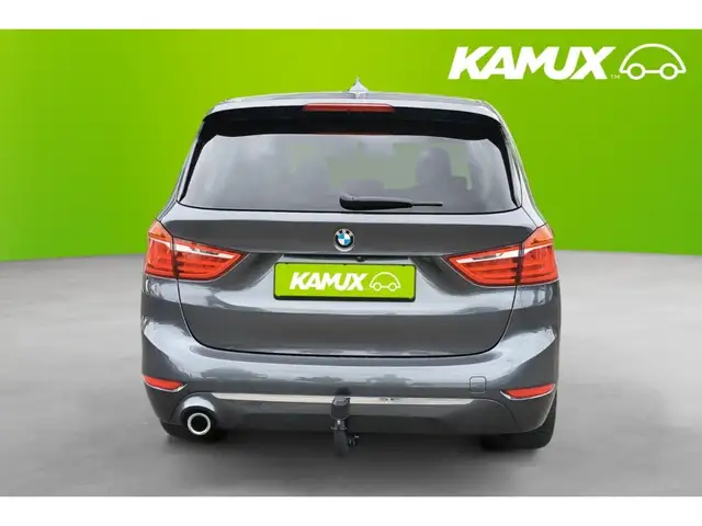 BMW 2 Series view 5