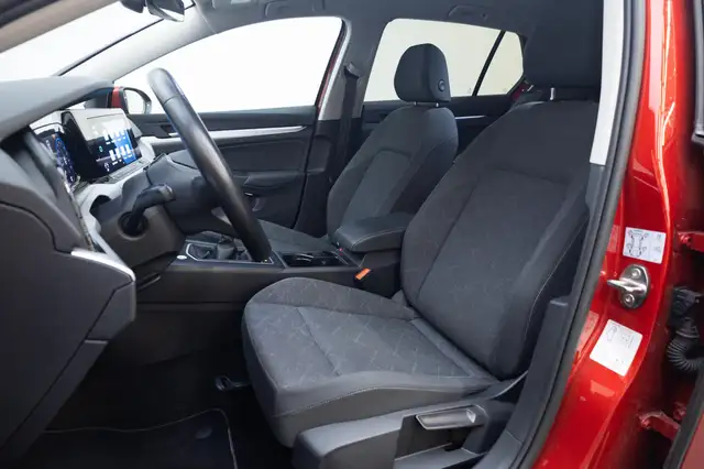 Volkswagen Golf view 5