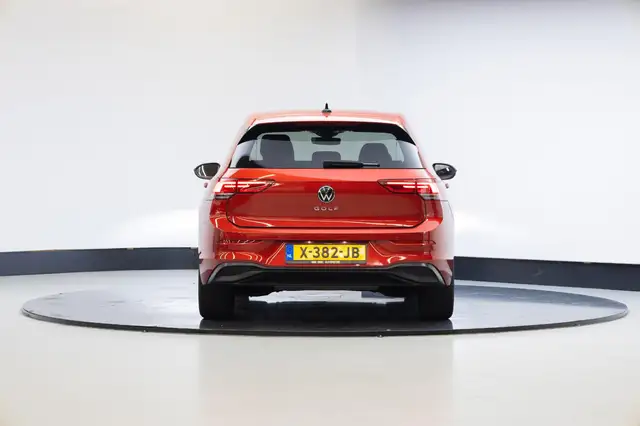 Volkswagen Golf view 24