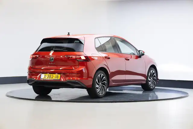 Volkswagen Golf view 25