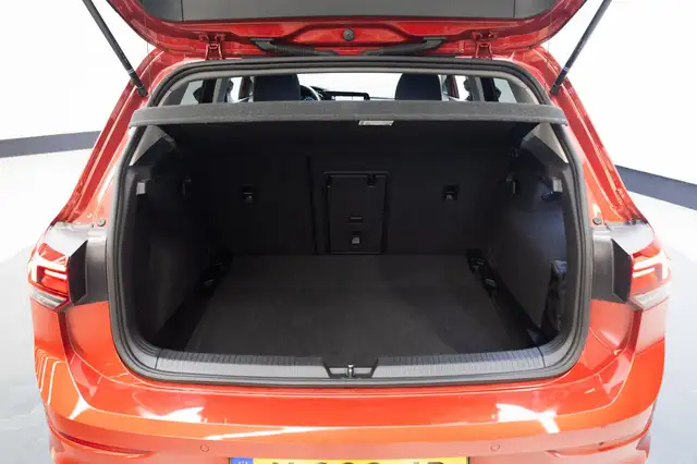 Volkswagen Golf view 19