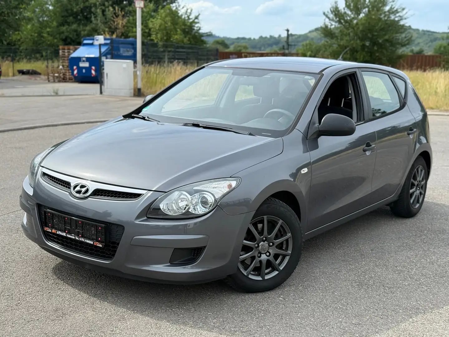 Hyundai i30 1.4 Klima | Scheckheft | TÜV 07/2027 Grey - 2