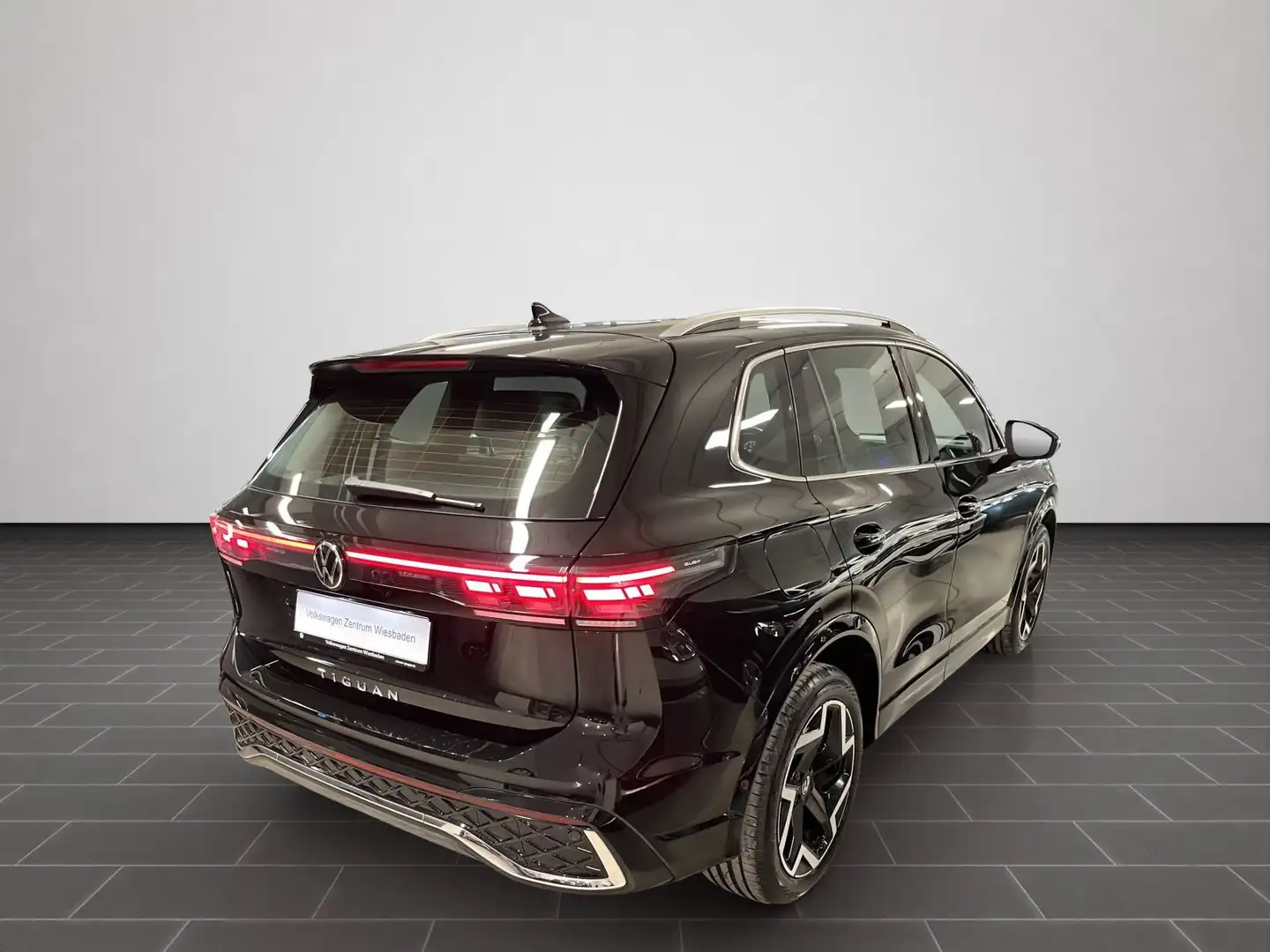 Volkswagen Tiguan 2,0 TDI DSG R-Line, Navi, Sitzh., IQLight Schwarz - 2