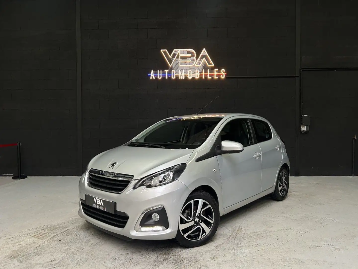 Peugeot 108 VTi 72 S&S Allure Gris - 1