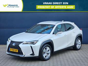 Hybrid 184pk CVT Business Line | Navigatie | Parke