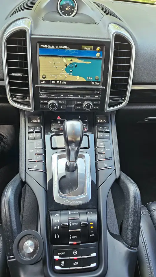 Porsche Cayenne снимка Porsche Cayenne