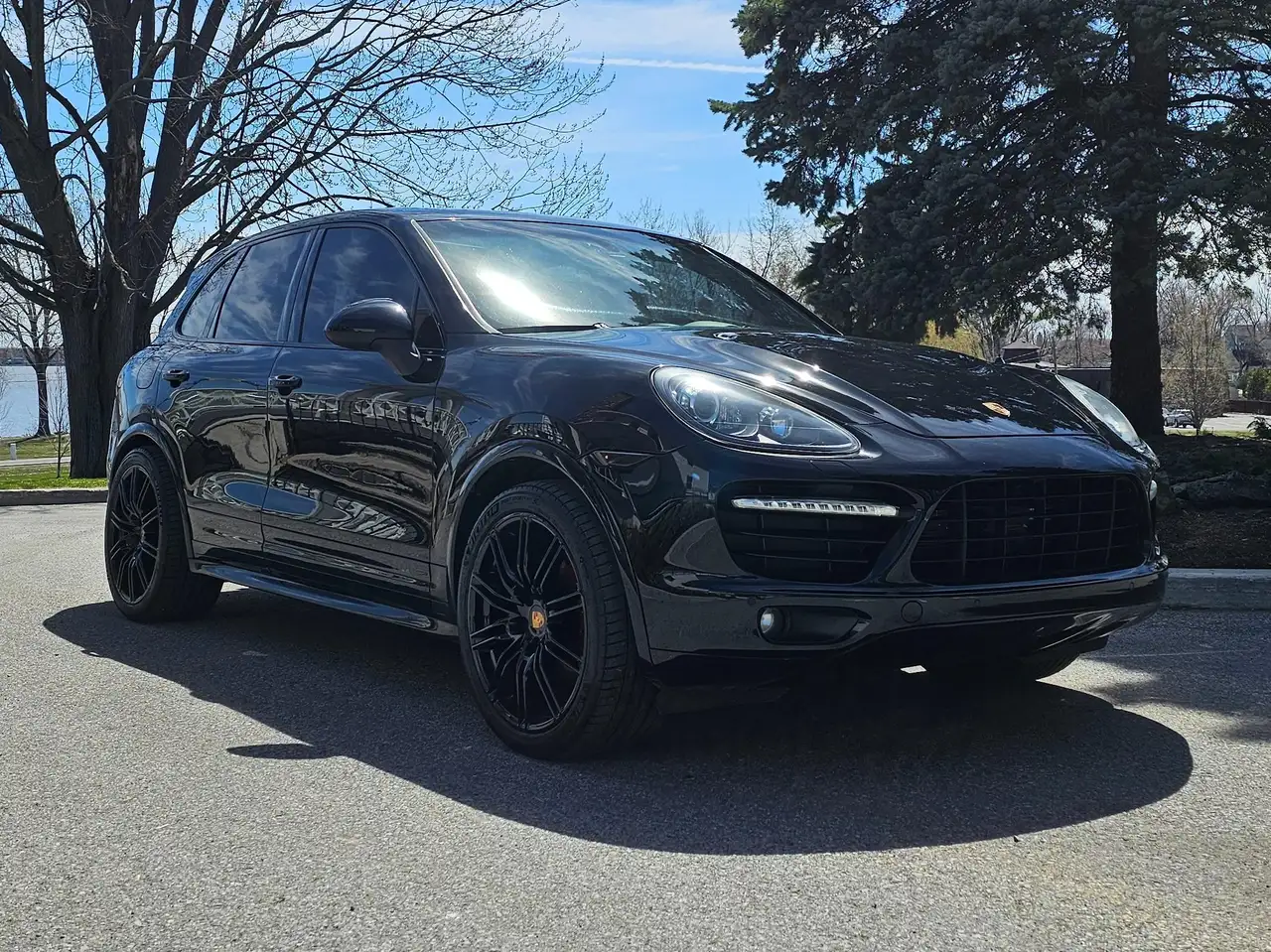 Porsche Cayenne снимка Porsche Cayenne