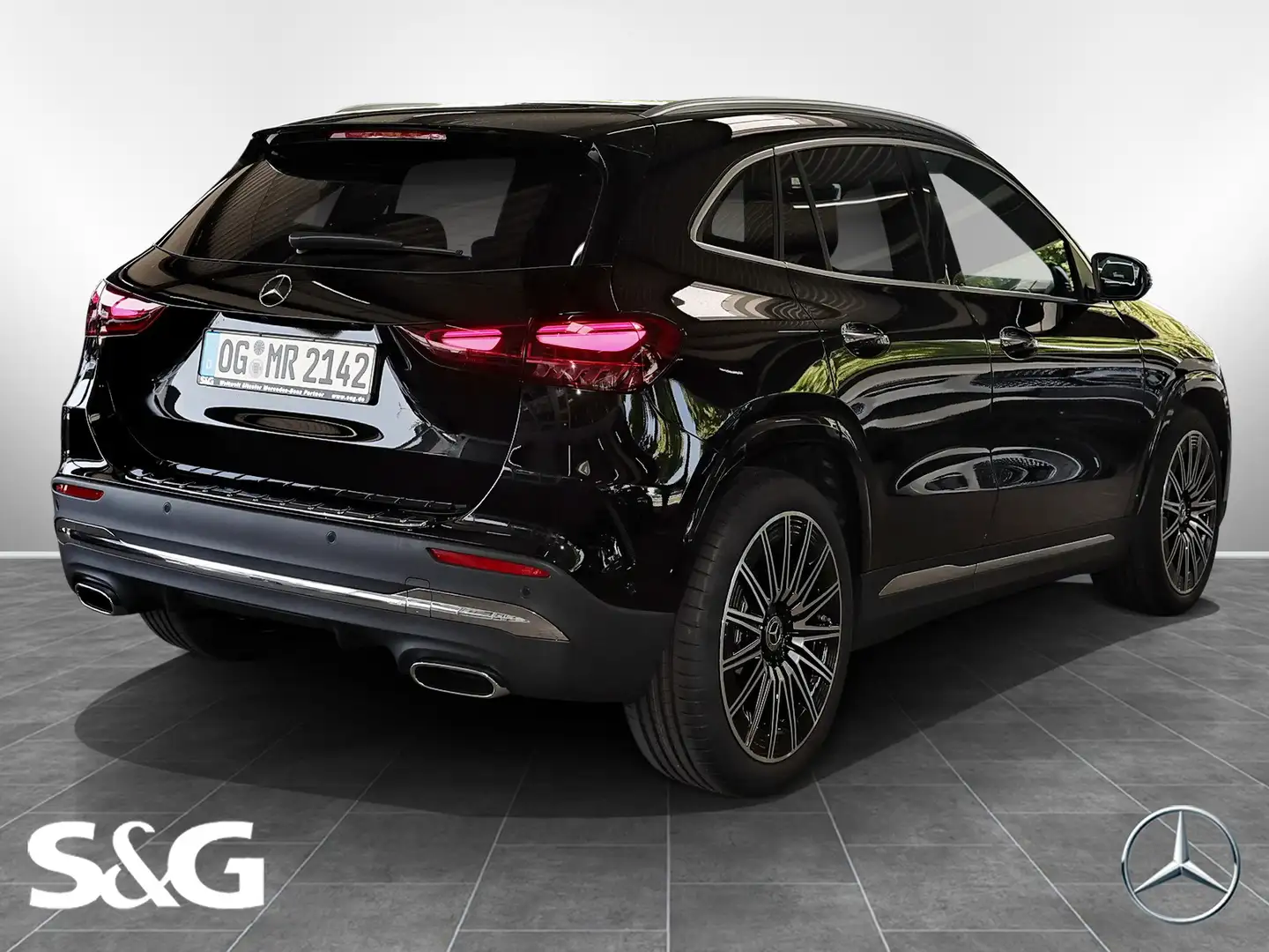 Mercedes-Benz GLA 200 AMG Distro+M-LED+360°+Pano+AHK+Totwinkel Zwart - 2