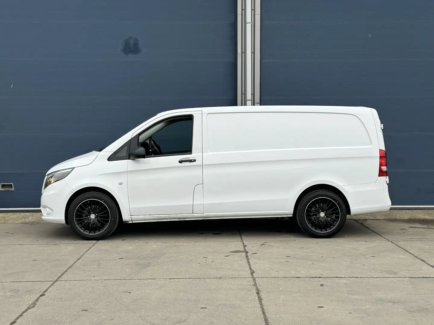 Mercedes-Benz Vito 114 CDI Lang AIRCO / CRUISE CONTROLE / L2H1 / AUTO - 2