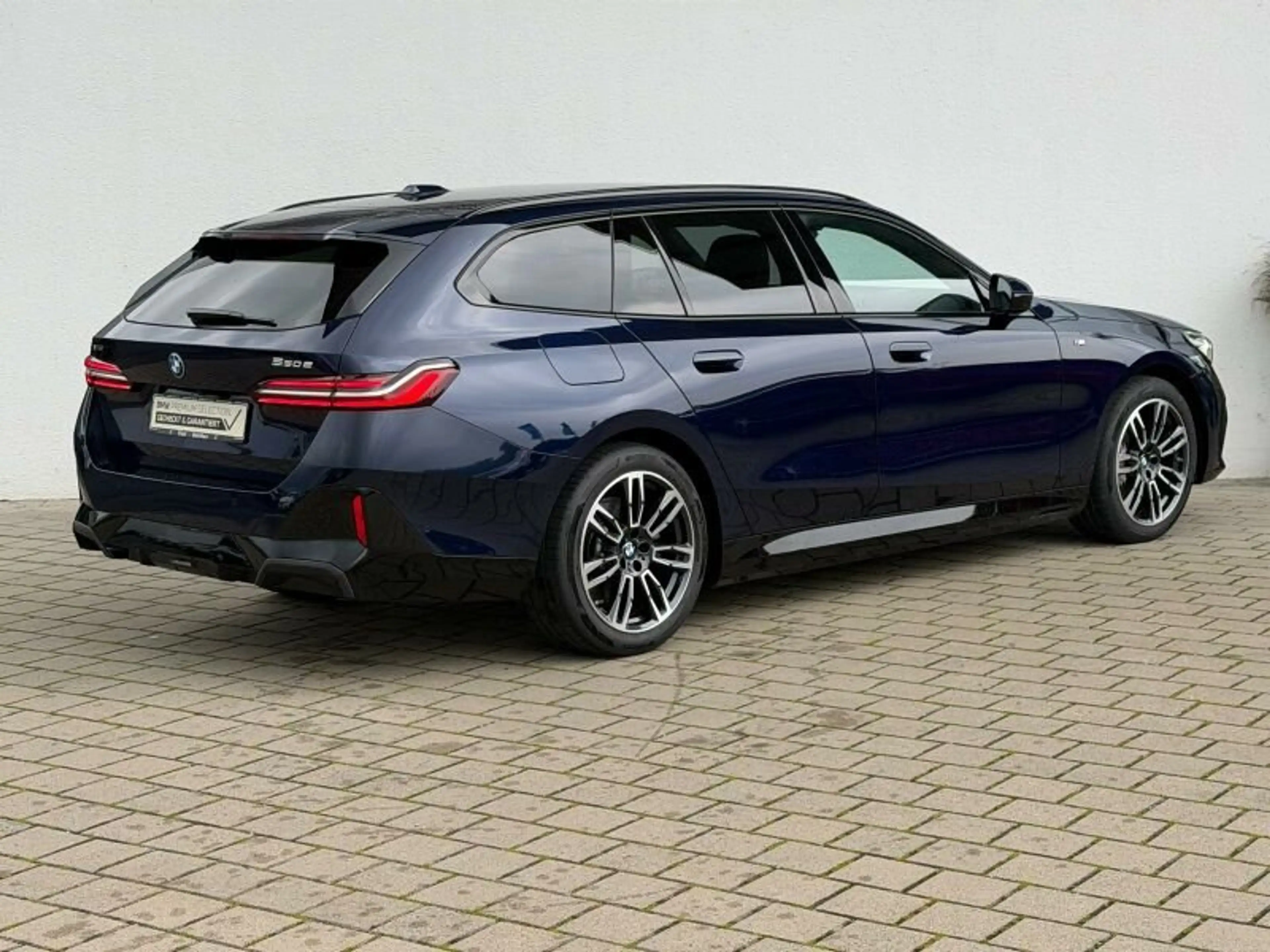 BMW 550 e xDr. Tour M Sport HUD/DrivAssProf/360CAM/hk — photo 4