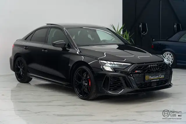 Audi RS3 view 5
