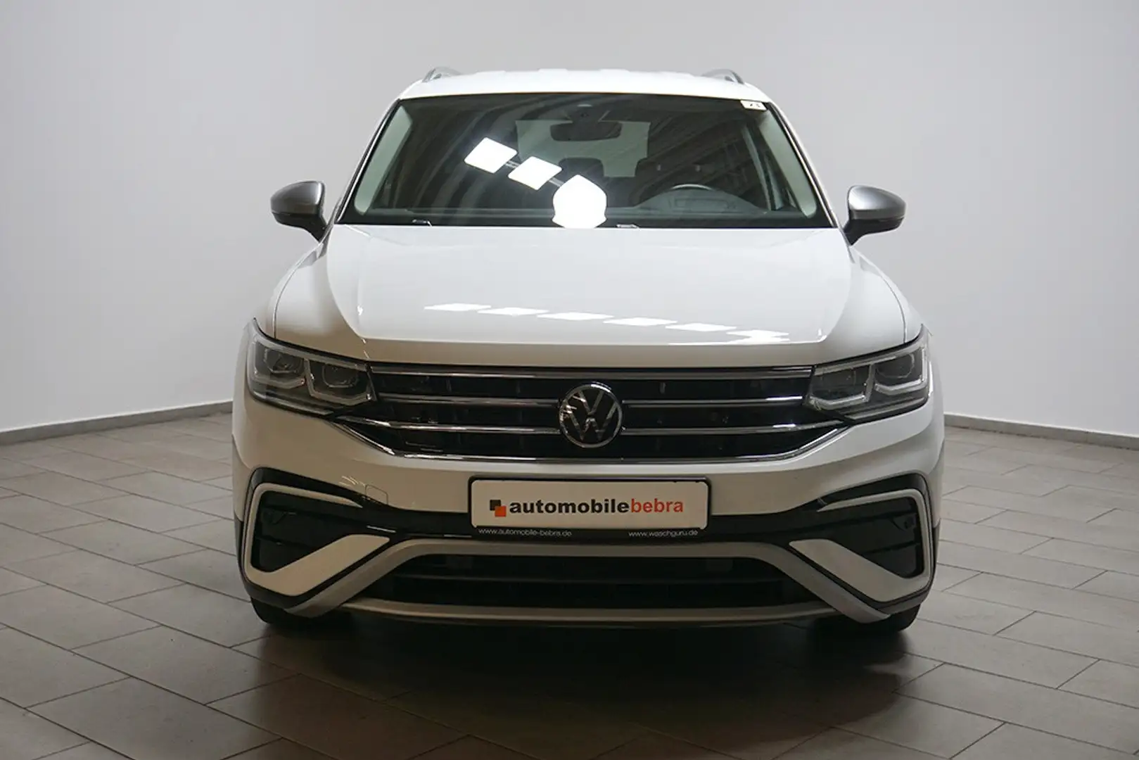 Volkswagen Tiguan Allspace 2.0TDI DSG Elegance 4M Virtual Weiß - 2