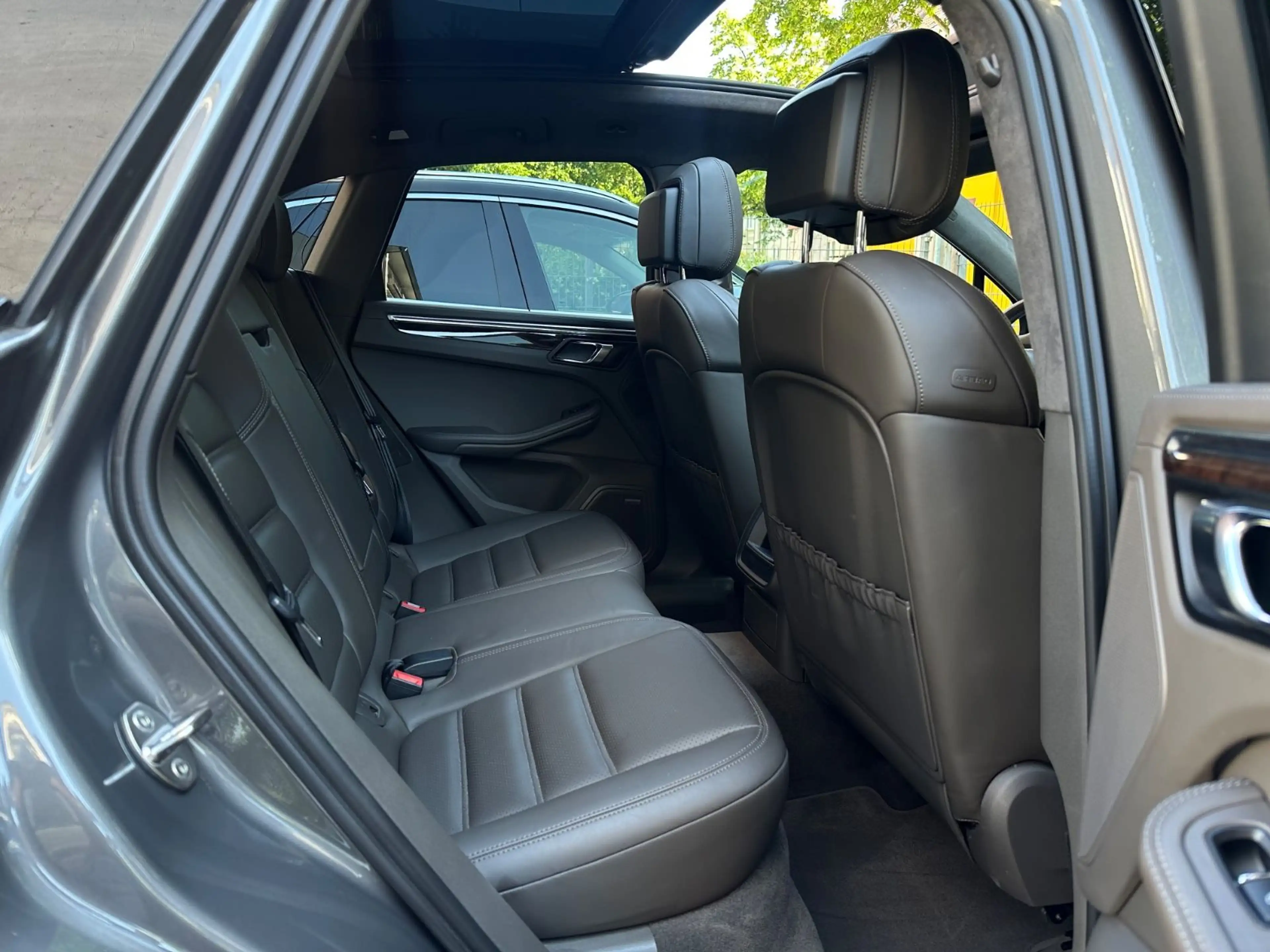 Porsche Macan Turbo Deutsch/Unfallfrei/Scheckheft/2.Hand — photo 14