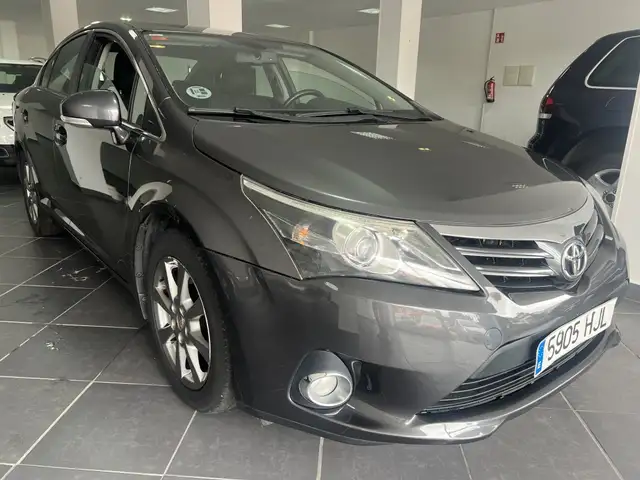 Toyota Avensis 120D Comfort