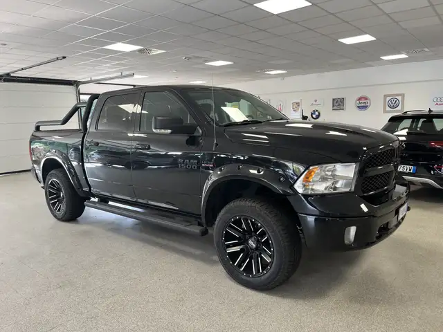 Dodge RAM 1500 5.7 V8 Crew Cab MB Gpl 395cv at8