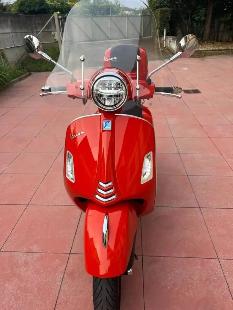 Vespa GTS 300 Arancione - 2