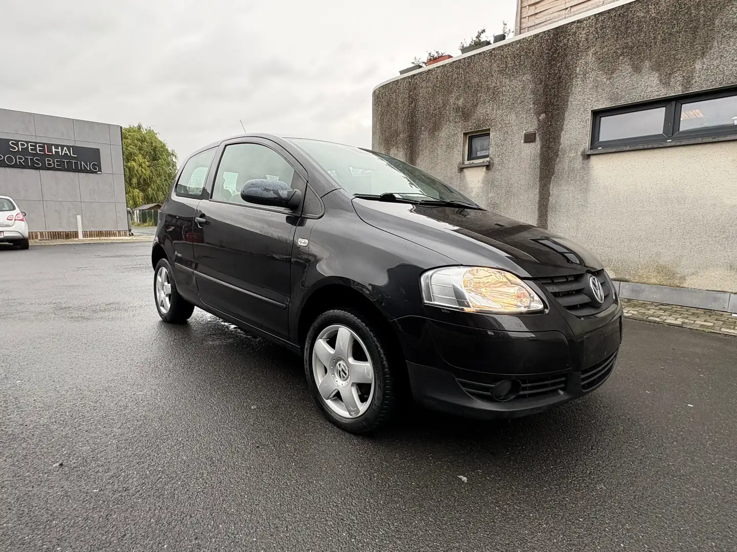 Volkswagen Fox 1.2i Fiction avec Contrôle Technique Zwart - 2