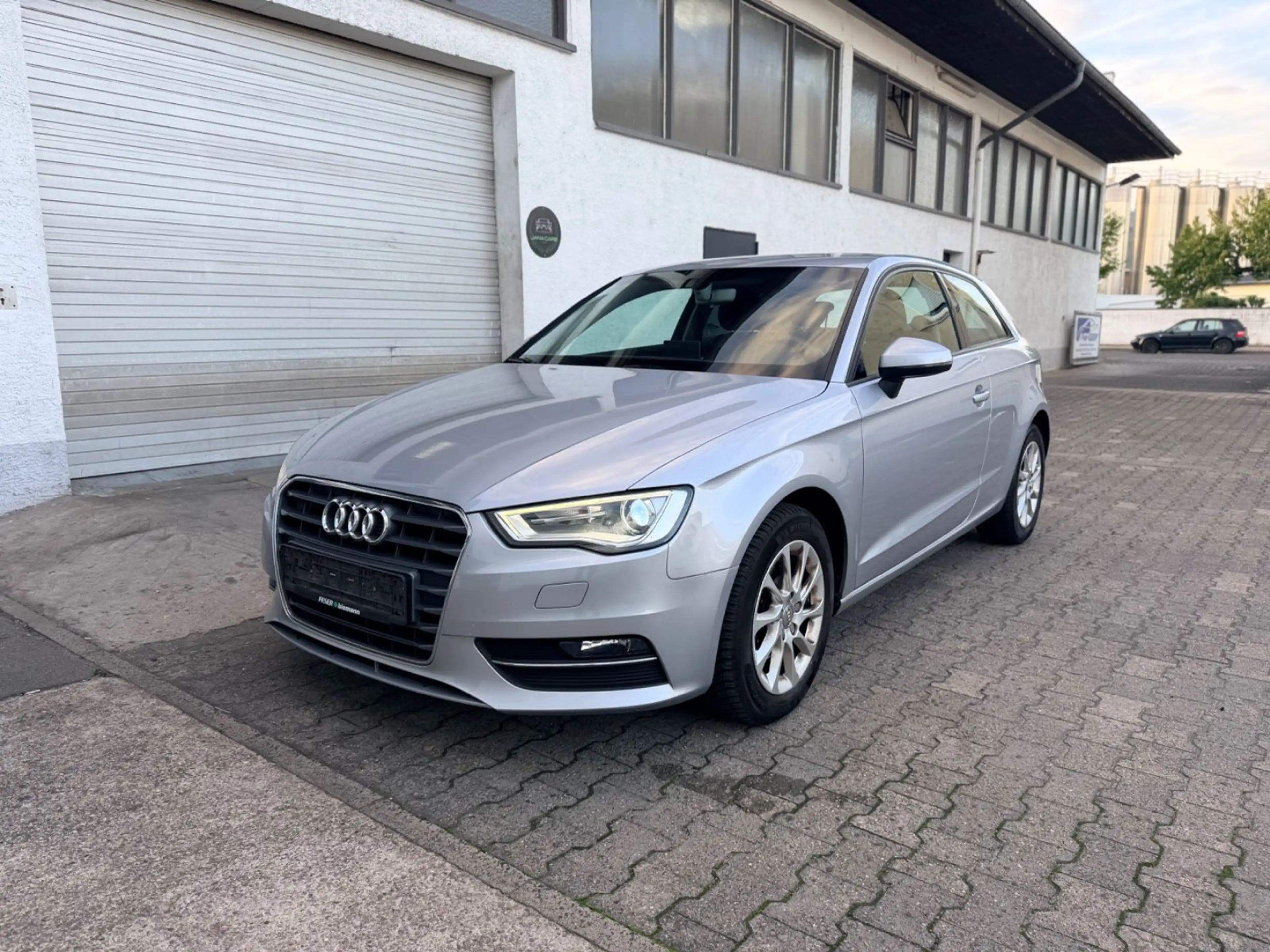 Audi A3 attraction 2.Hand 1Jahr Garantie Neue Service — photo 2