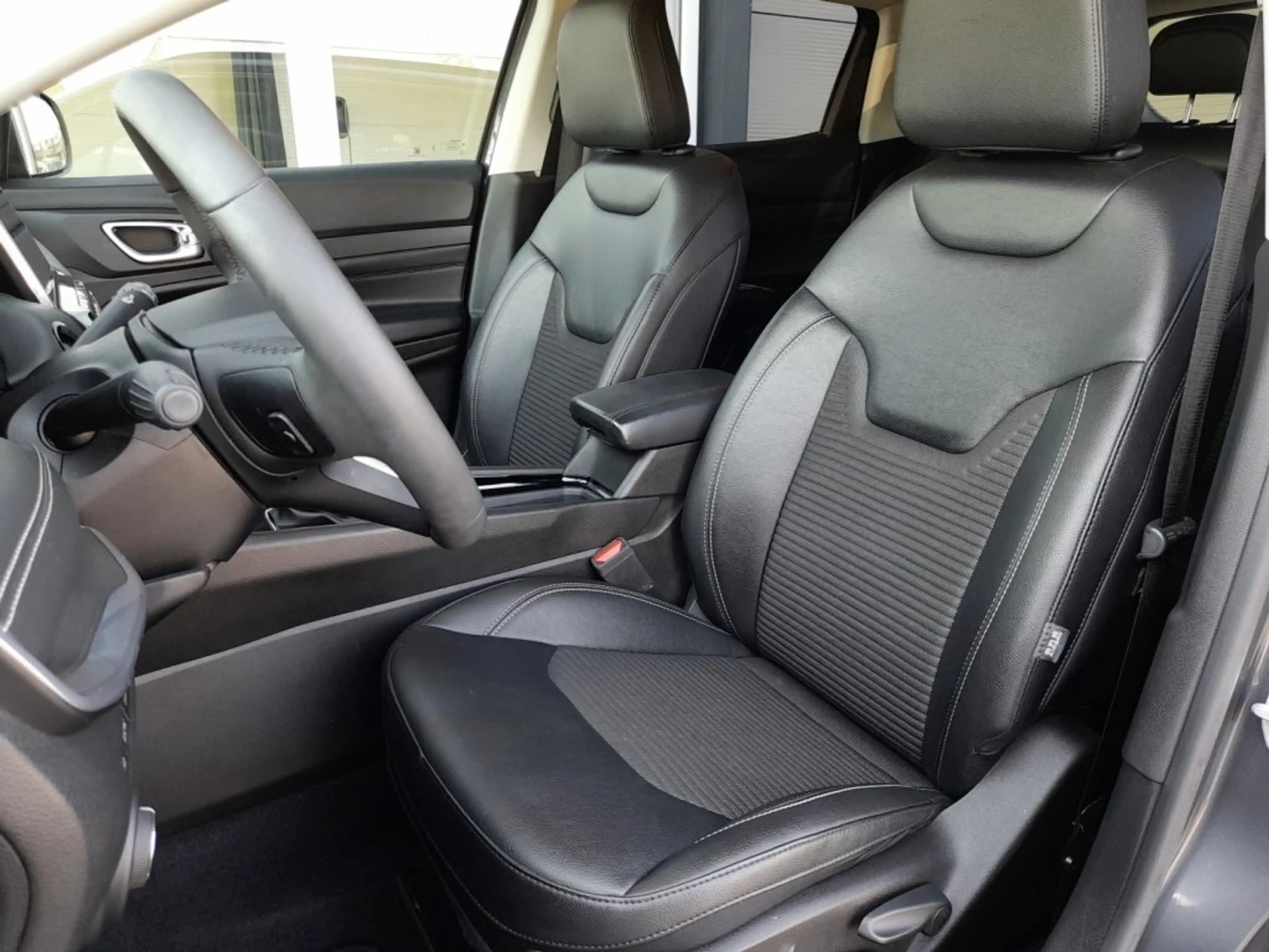 Jeep Compass PHEV 4x4 Aut. *18 ZOLL / LED / KAMERA / ACC/ APP CONNECT / TEILLEDER / 2-ZONEN-KLIMA / SITZHEIZUNG* — photo 8