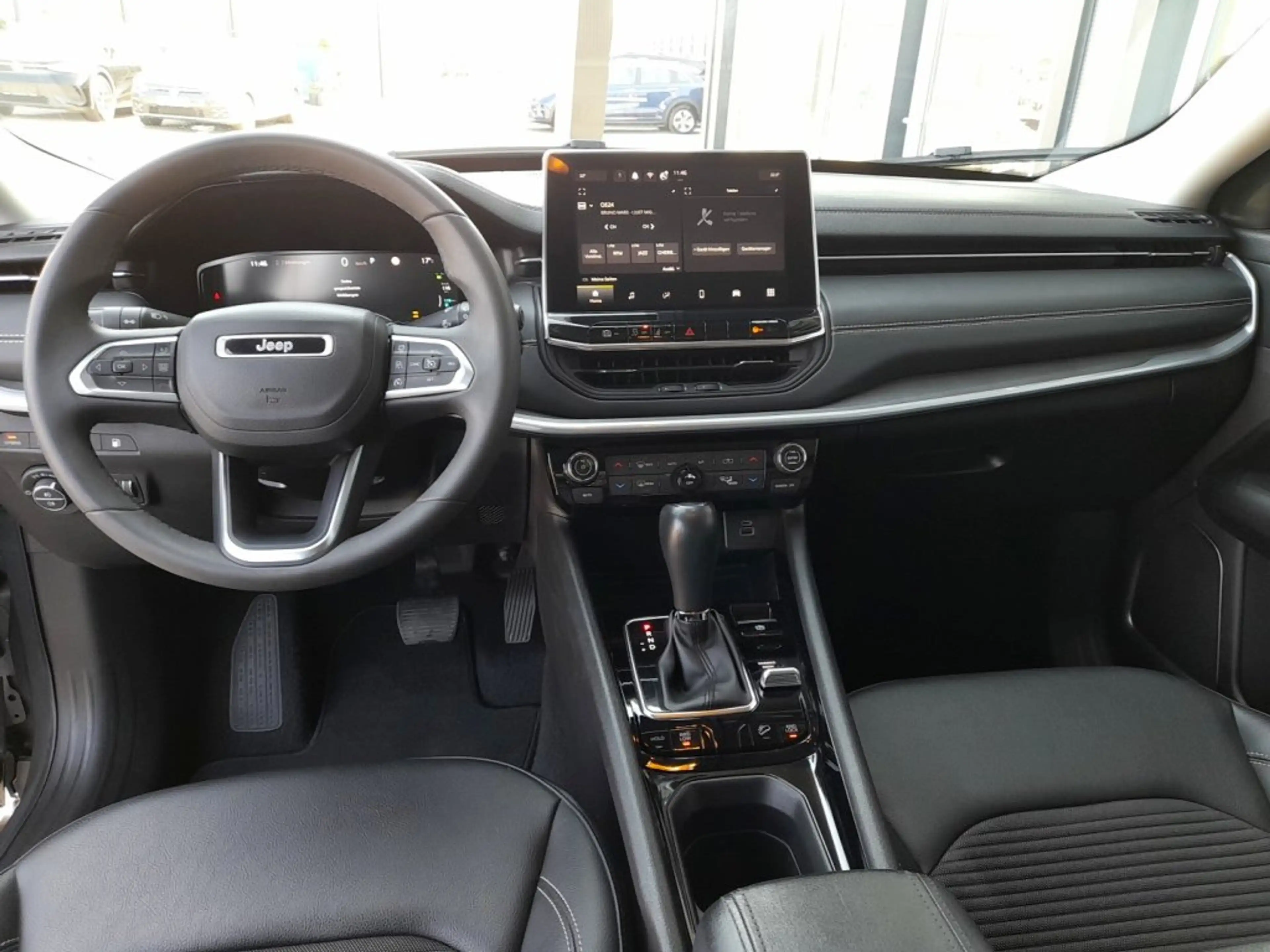 Jeep Compass PHEV 4x4 Aut. *18 ZOLL / LED / KAMERA / ACC/ APP CONNECT / TEILLEDER / 2-ZONEN-KLIMA / SITZHEIZUNG* — photo 3
