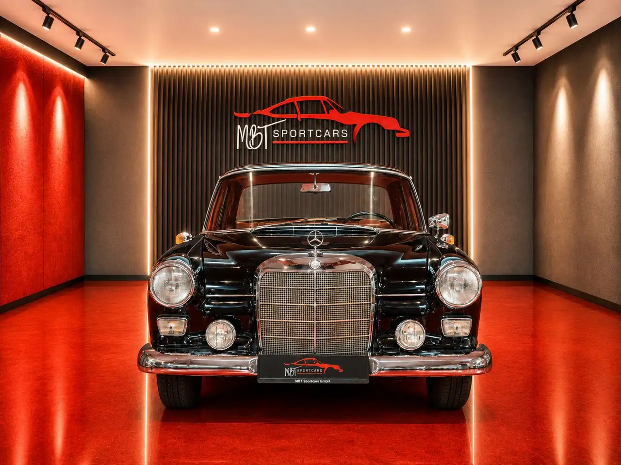 Mercedes-Benz 190 D/2.0 52 PS/W110/HECKFLOSSE/LEDER/SCHIEBEDACH, foto 1